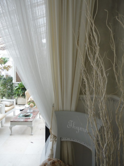 muslin and linen curtains texture