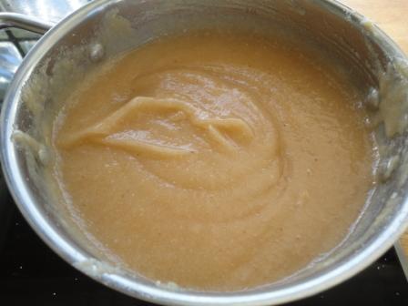 quince puree for quince paste cooking